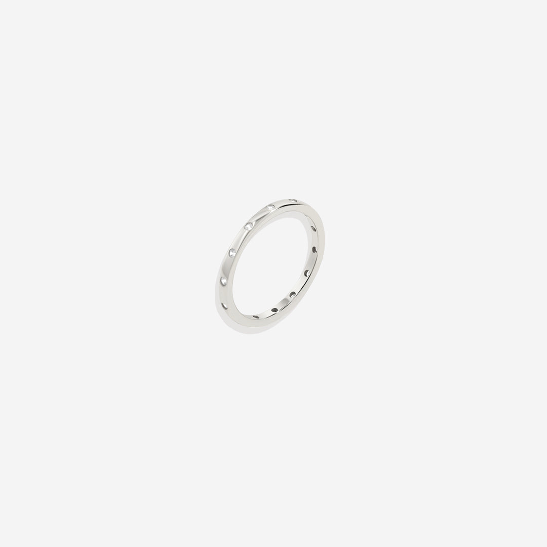 Petite bague empilable sertie de lunette