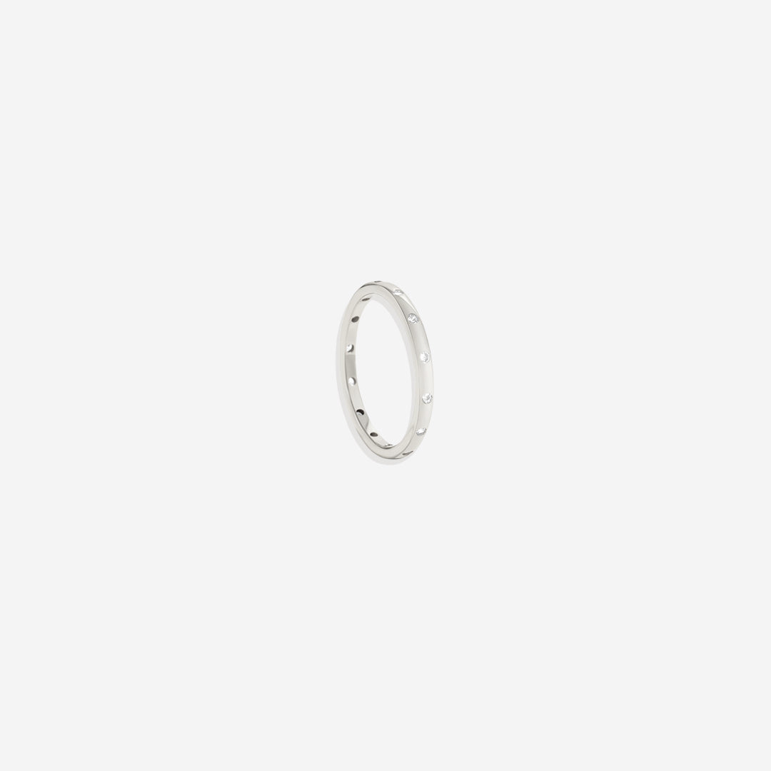 Petite bague empilable sertie de lunette
