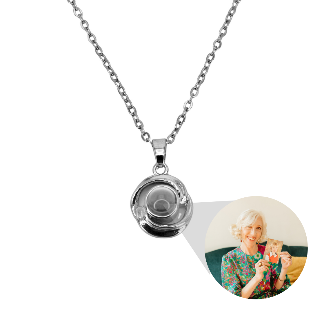 Collier à projection avec pendentif tourbillon