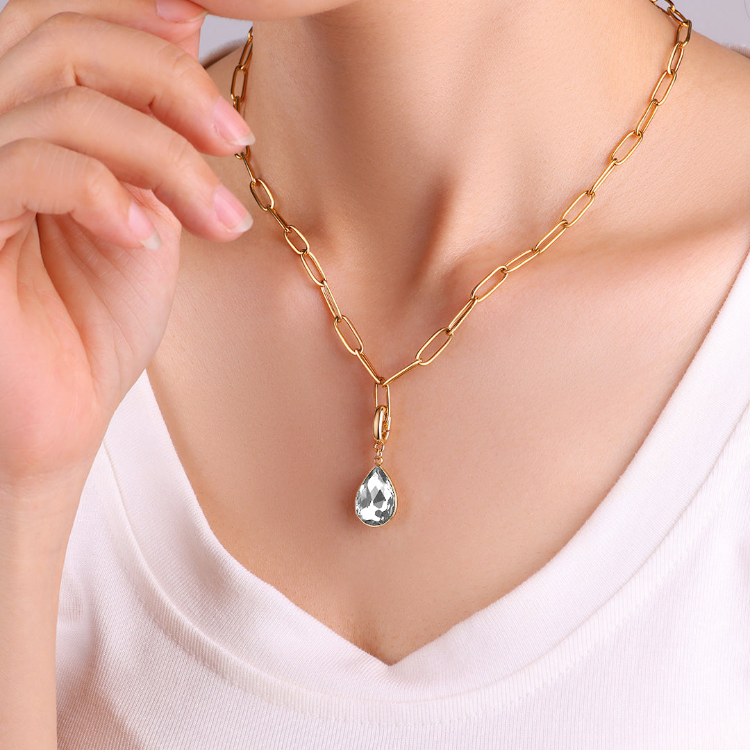 Collier trombone menthe et breloque pierre de naissance en forme de larme