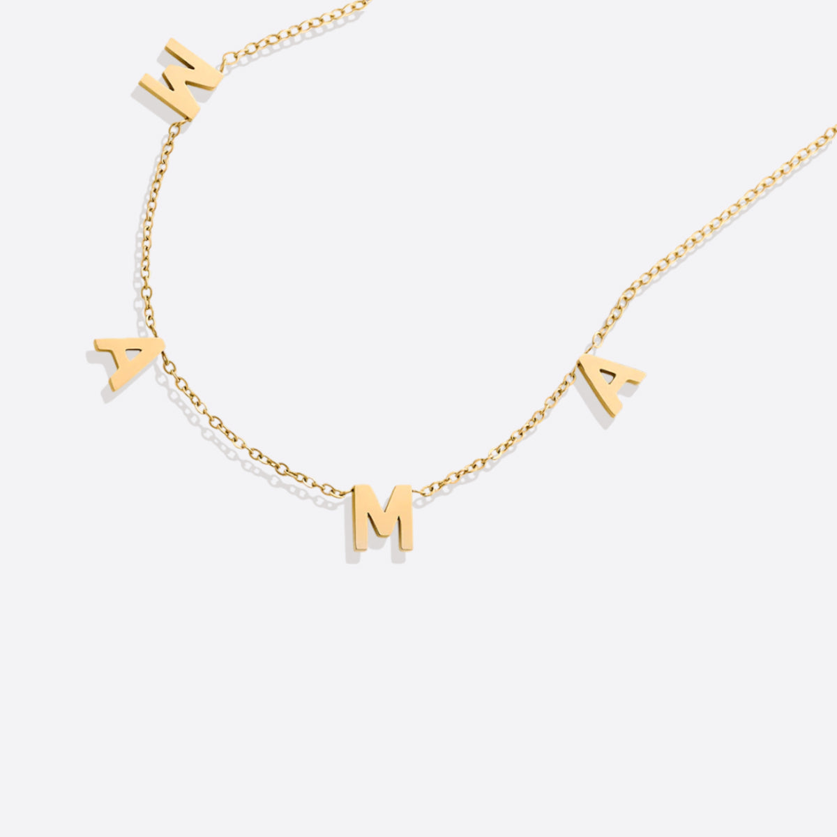 Le collier lettre MAMA