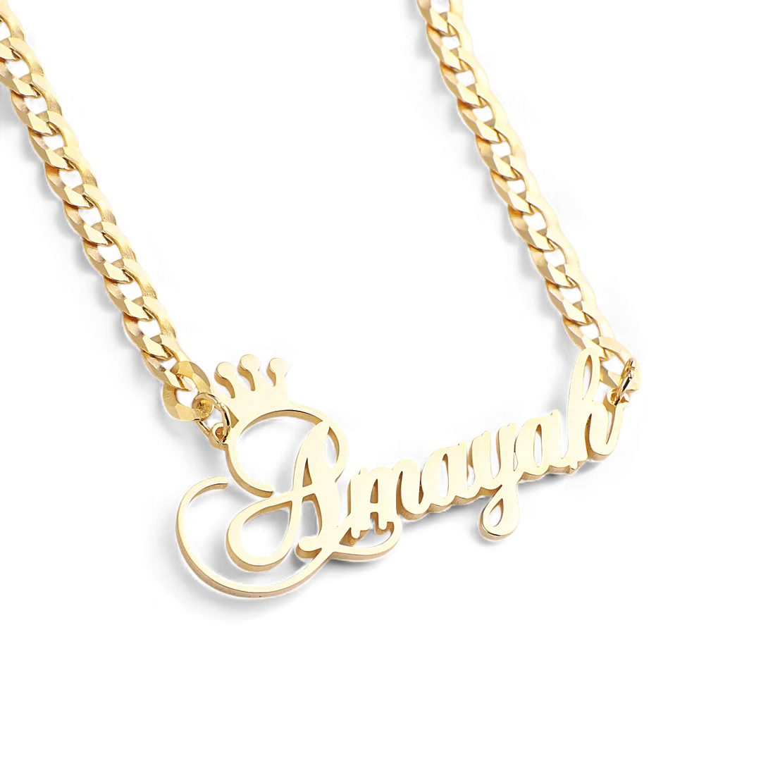 The Queen Name Necklace