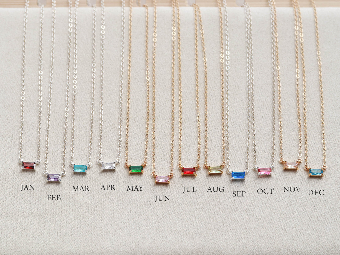 Baguette Solitaire avec pierre de naissance