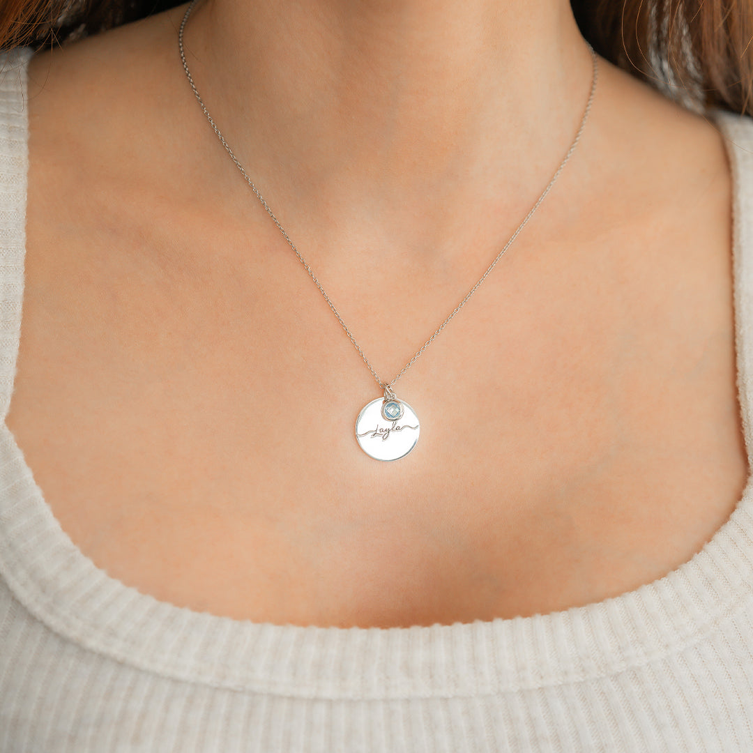 Halskette mit Geburtssteinen und Monogramm