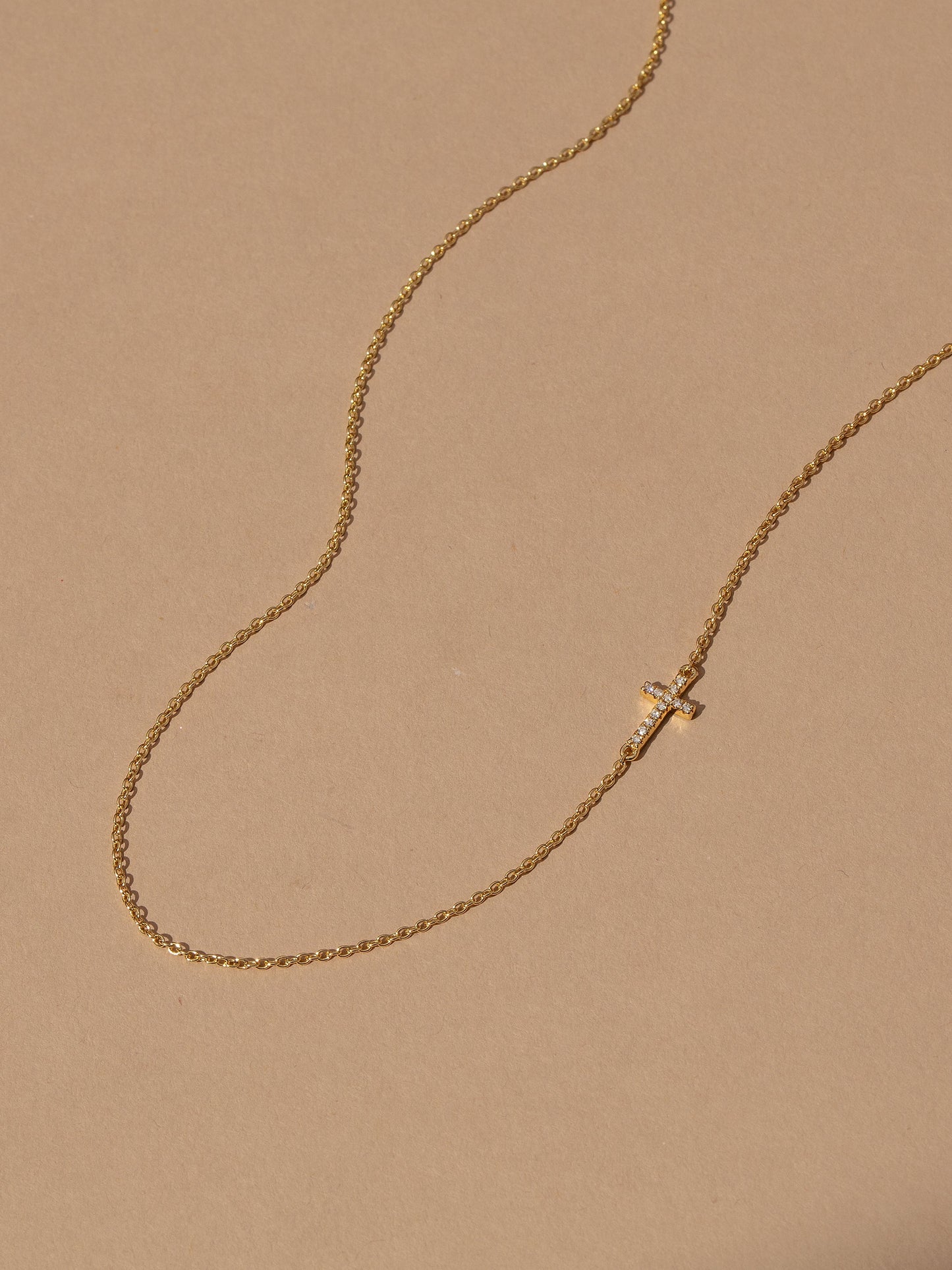 Collier en vermeil avec croix latérale