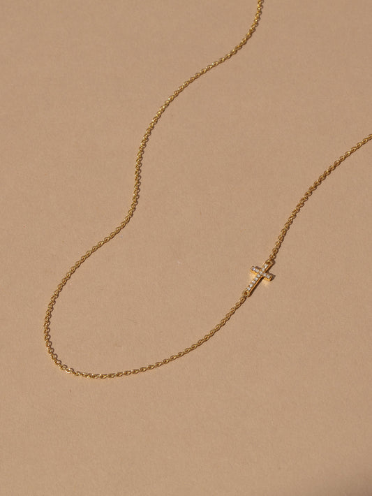Collier en vermeil avec croix latérale