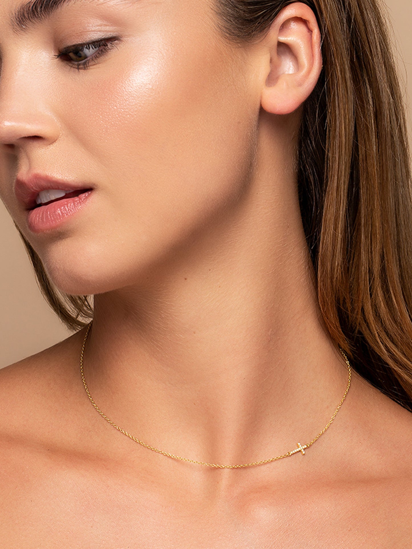 Collier en vermeil avec croix latérale