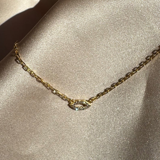 Collier en vermeil avec lèvres en diamant