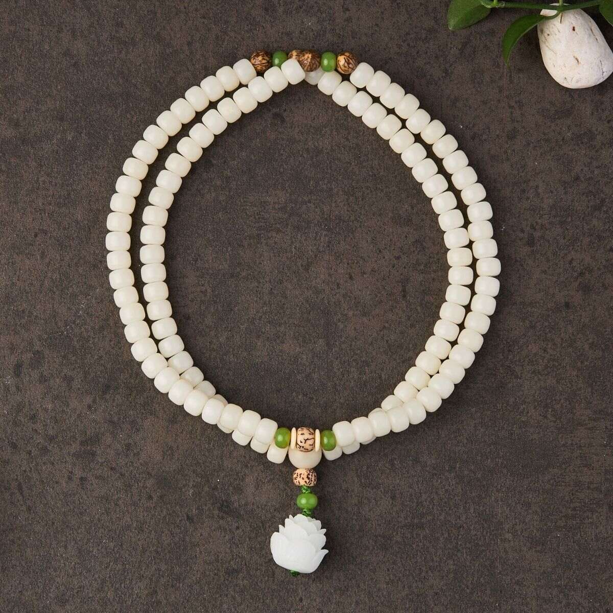 Bracelet/collier Mala Bodhi en jade blanc 108 perles