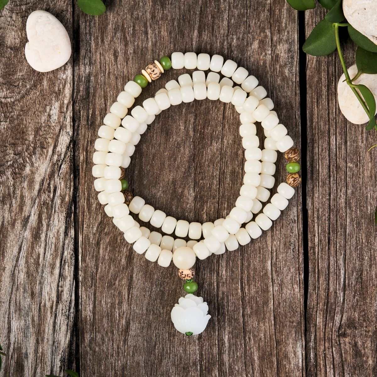 Bracelet/collier Mala Bodhi en jade blanc 108 perles