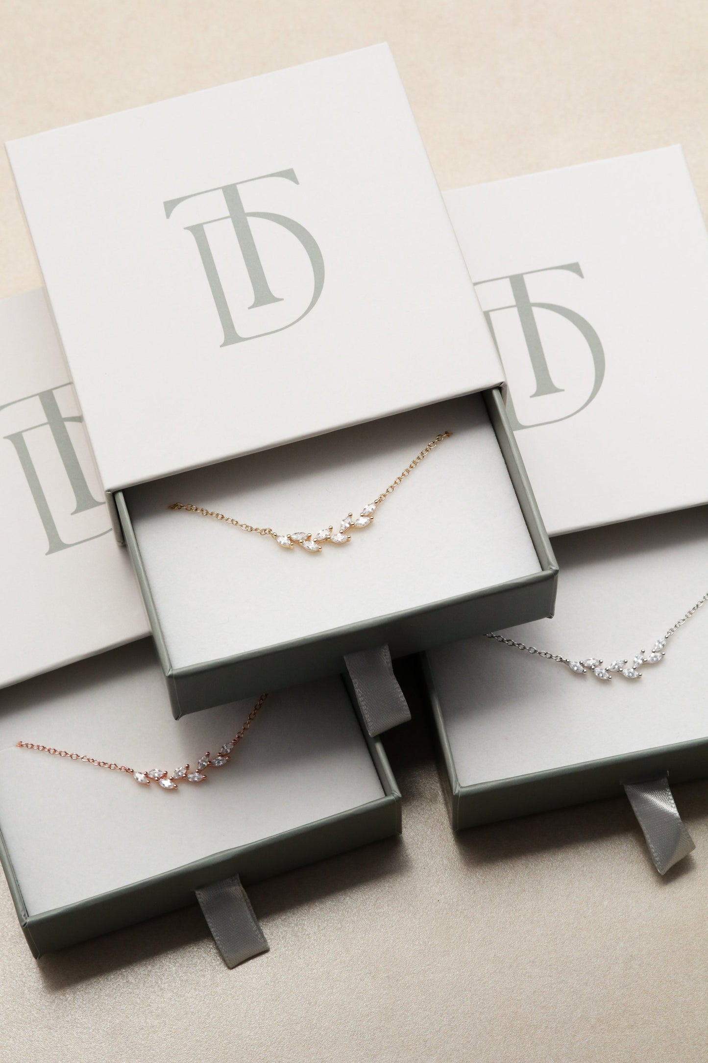 Collier de vigne en cristal