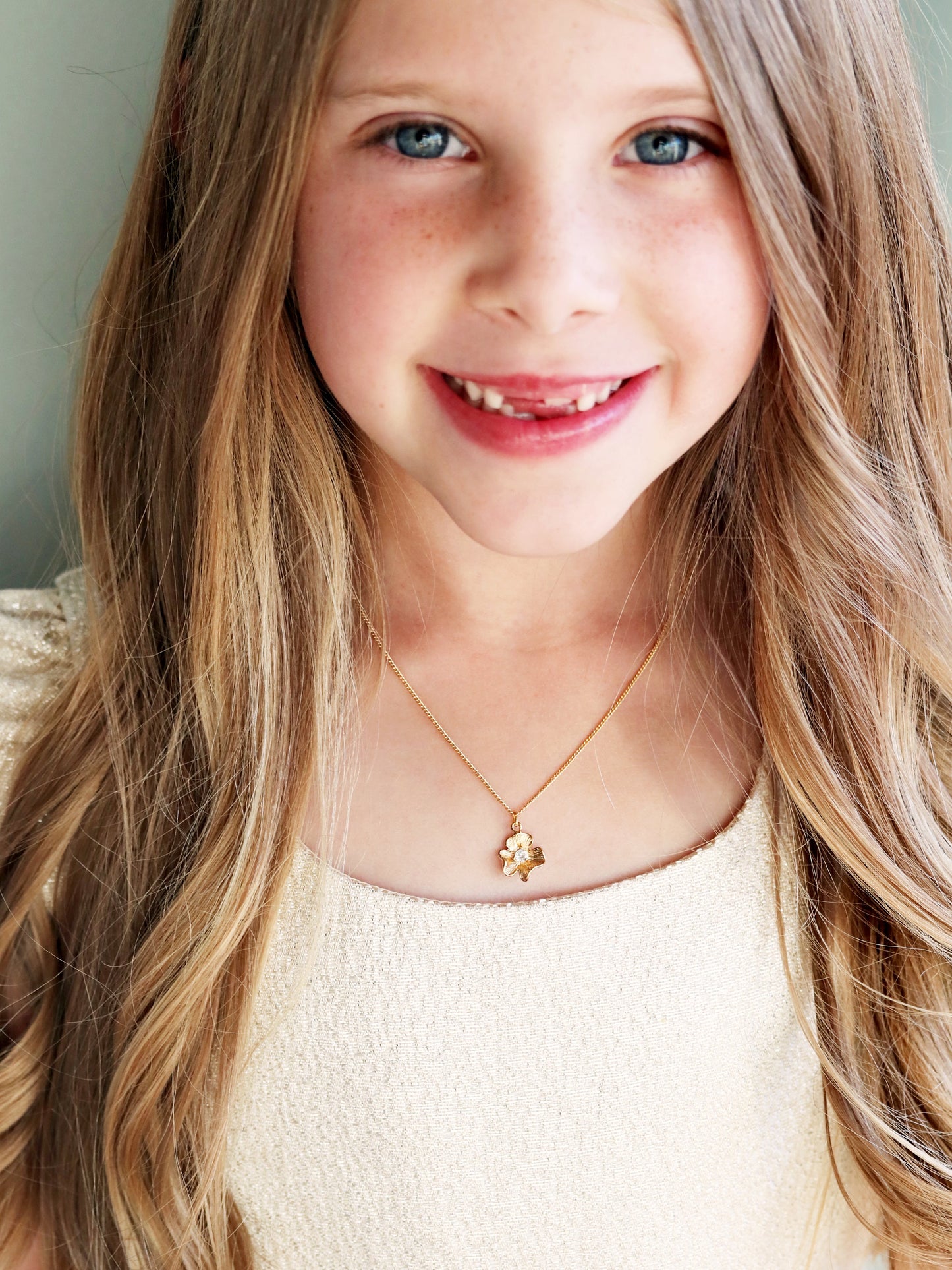 Collier de fleurs pour enfants