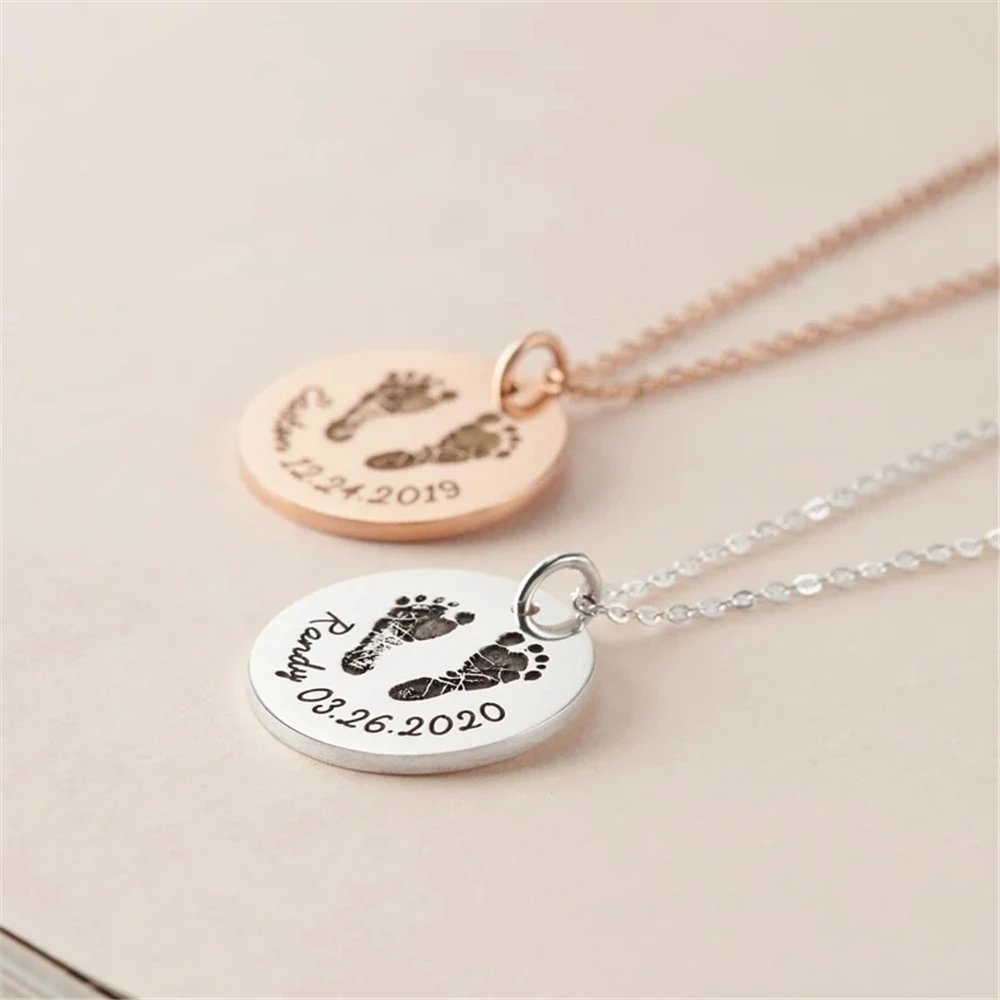 Collier personnalisé avec empreinte de main/pied, nom et date pour bébé