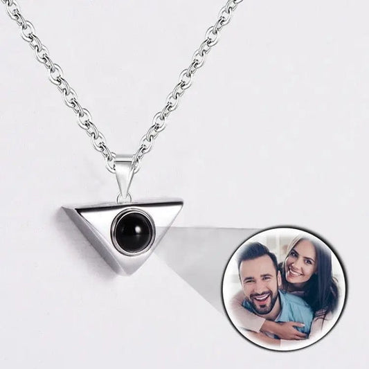 Collier triangulaire avec projection photo personnalisée