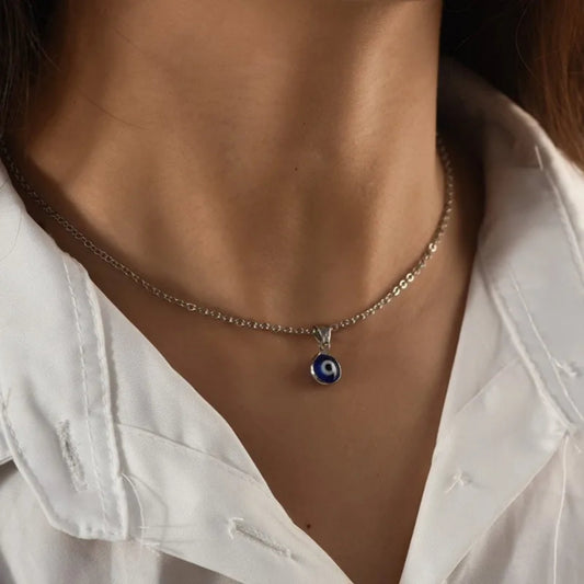 Collier tendance bleu turc contre le mauvais œil