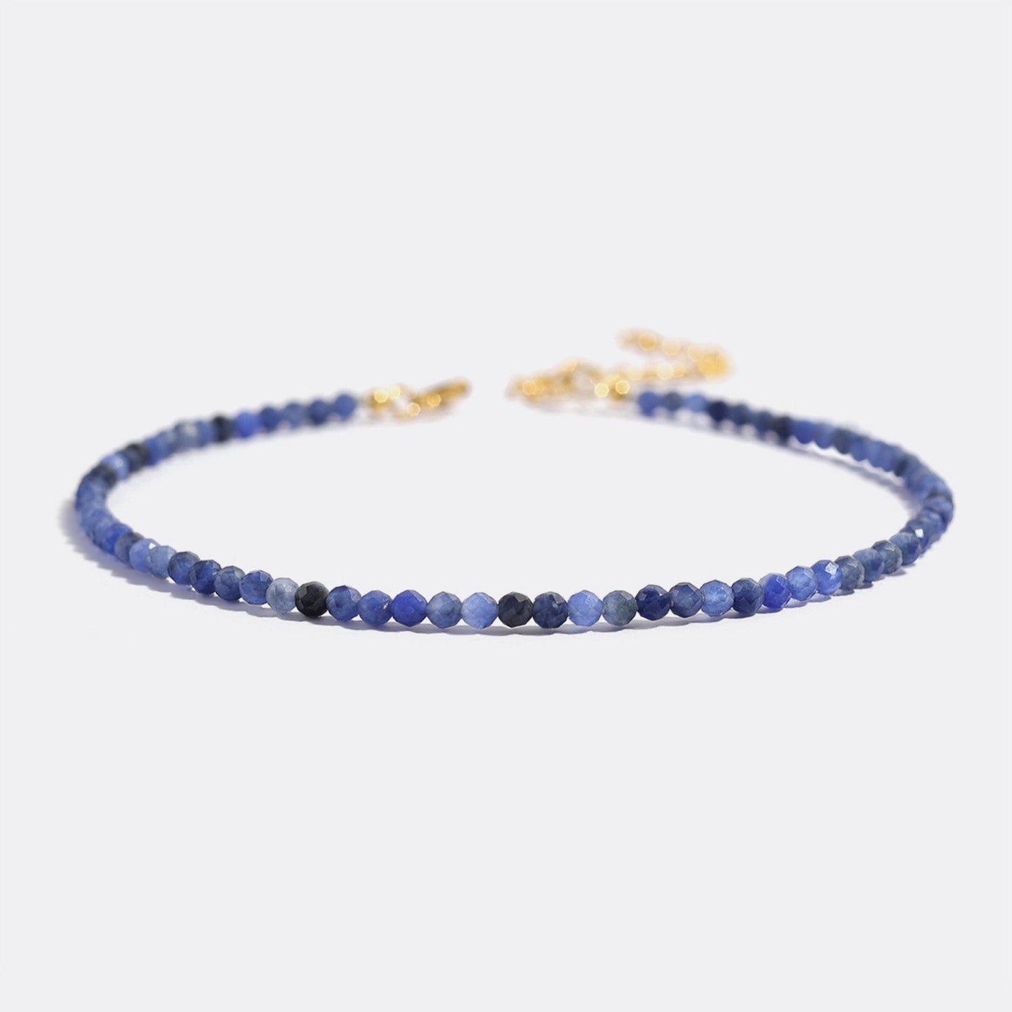 Winziges stapelbares Mini-Lapislazuli-Perlenarmband
