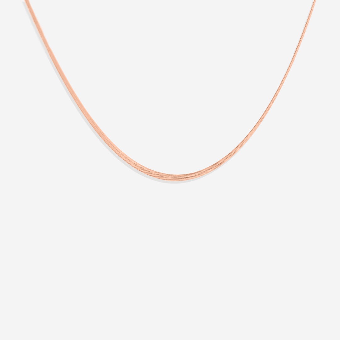 Collier délicat à chevrons