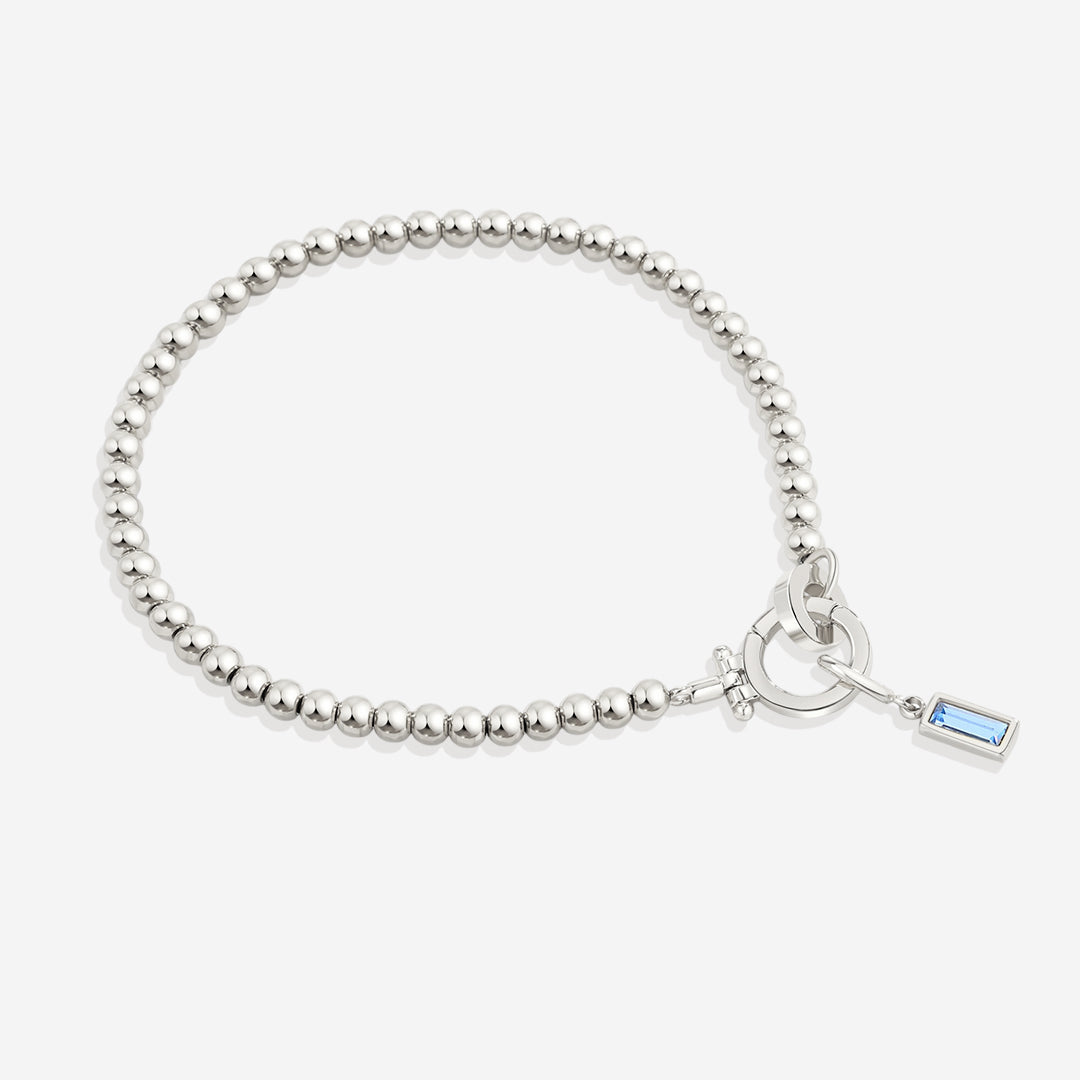 Bracelet à breloques en perles de menthe avec pierre de naissance