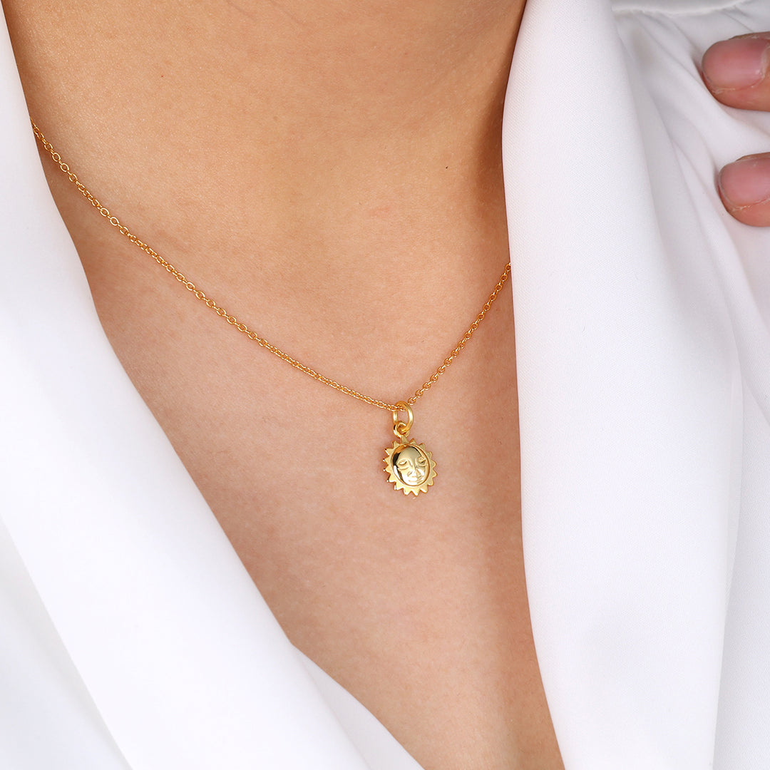 Collier pendentif breloque soleil