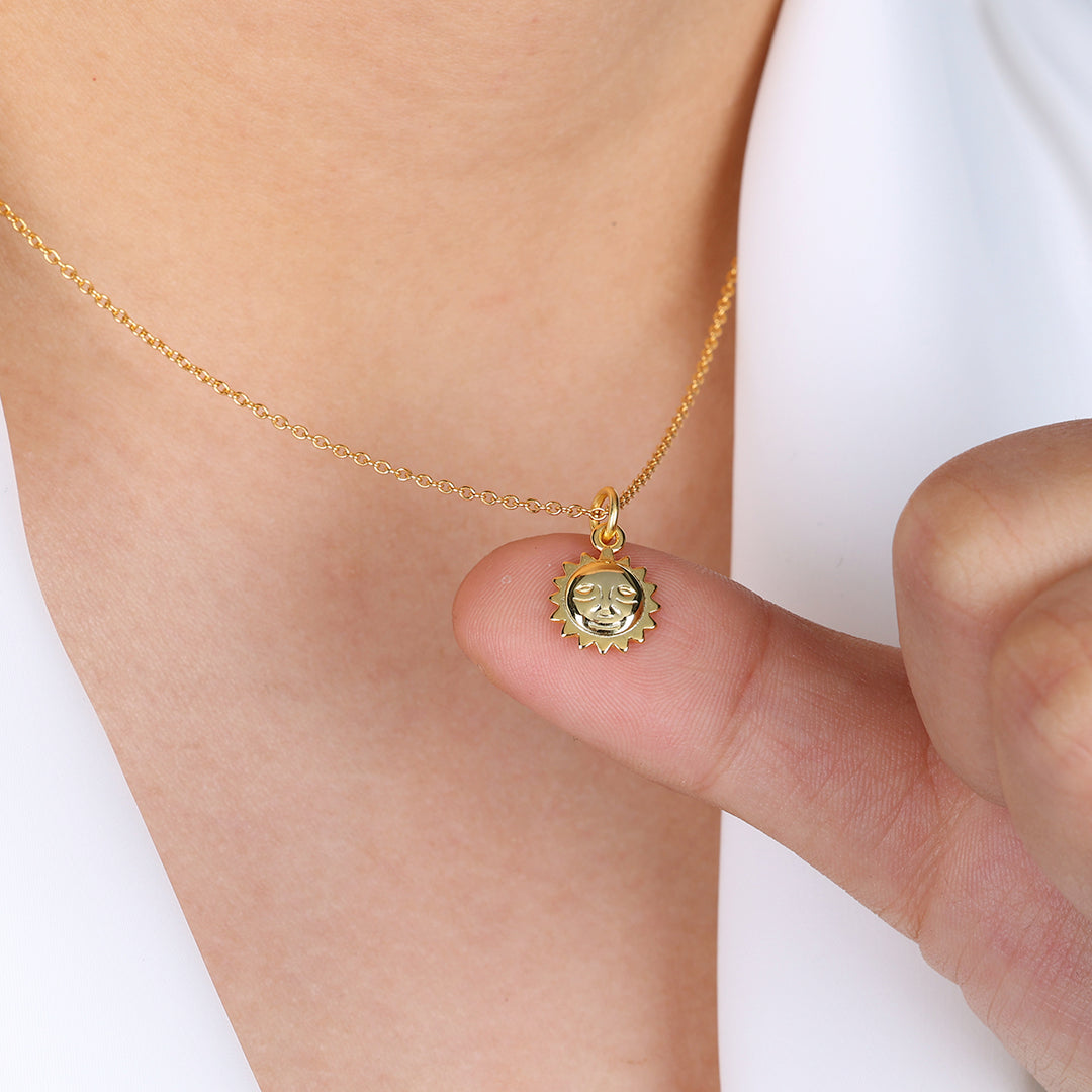 Collier pendentif breloque soleil