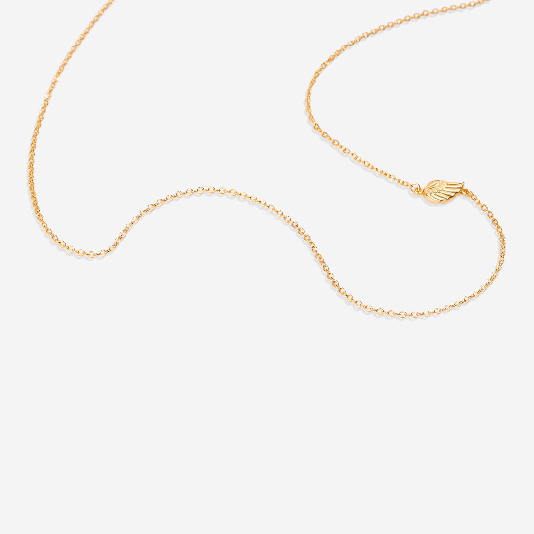 Collier délicat avec breloque aile d'ange