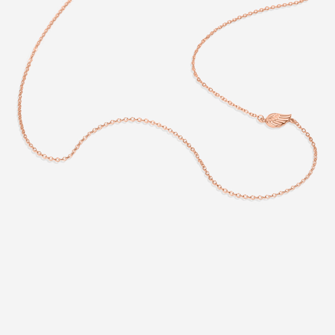 Collier délicat avec breloque aile d'ange