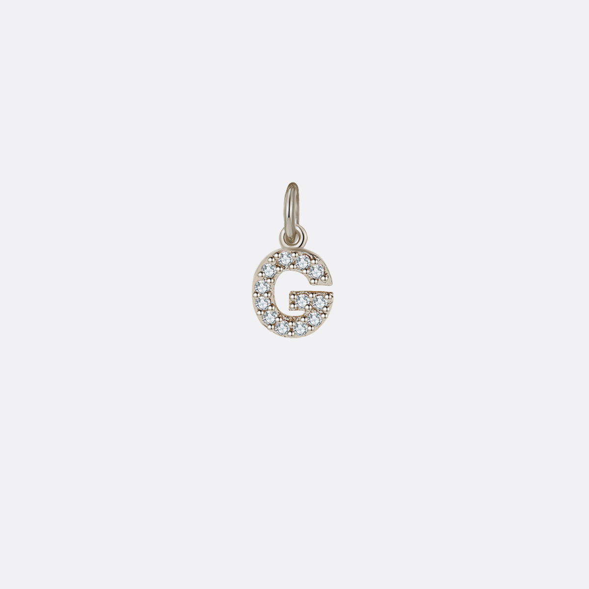 Charm initial pavé délicat