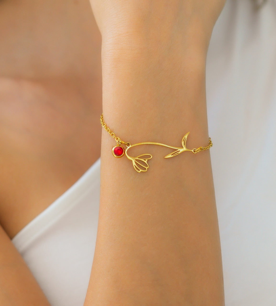 Bracelet délicat avec fleur de naissance et breloque pierre de naissance