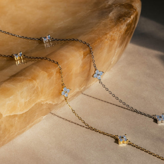 Collier de station de fleurs de lierre