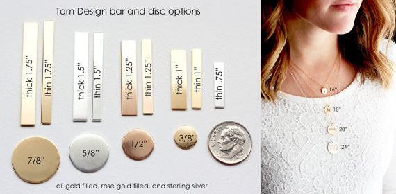 Collier à barre gravée pour enfant | Barre de 0,63 cm d'épaisseur