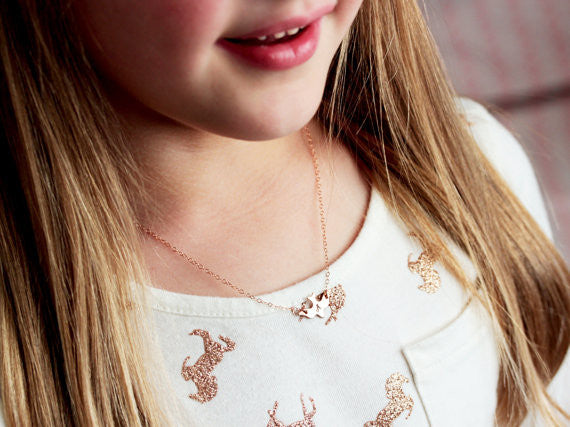 Collier oiseau gravé pour enfant