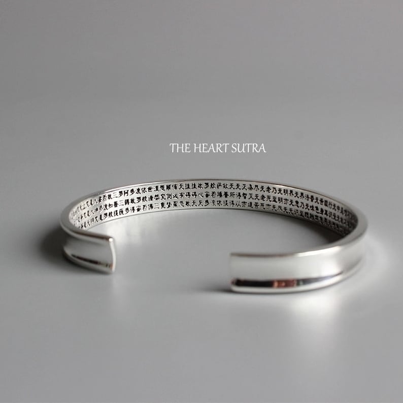 Das Herz-Sutra-Armband, tibetisches Silber, Armreif, Meditation, buddhistisches Armband
