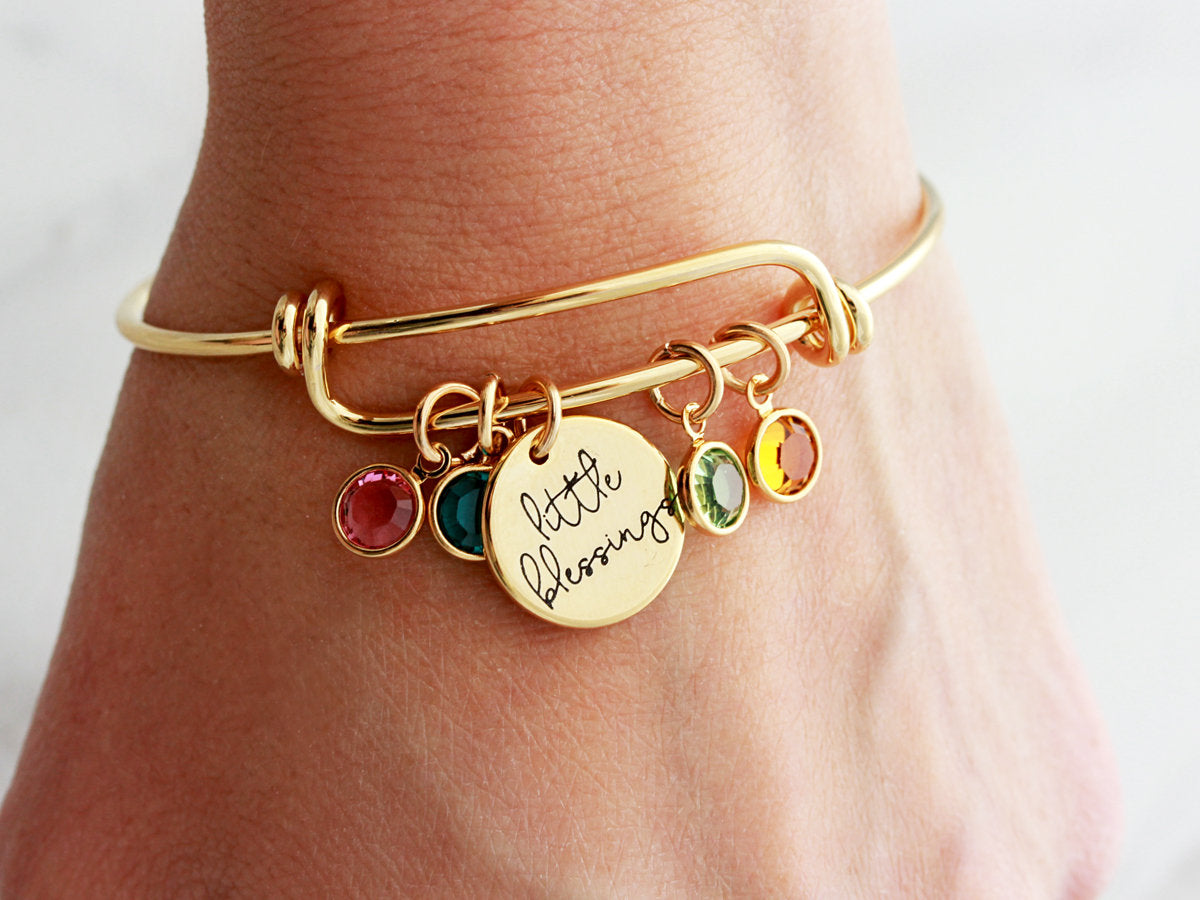 Bracelet à breloques avec pierre de naissance