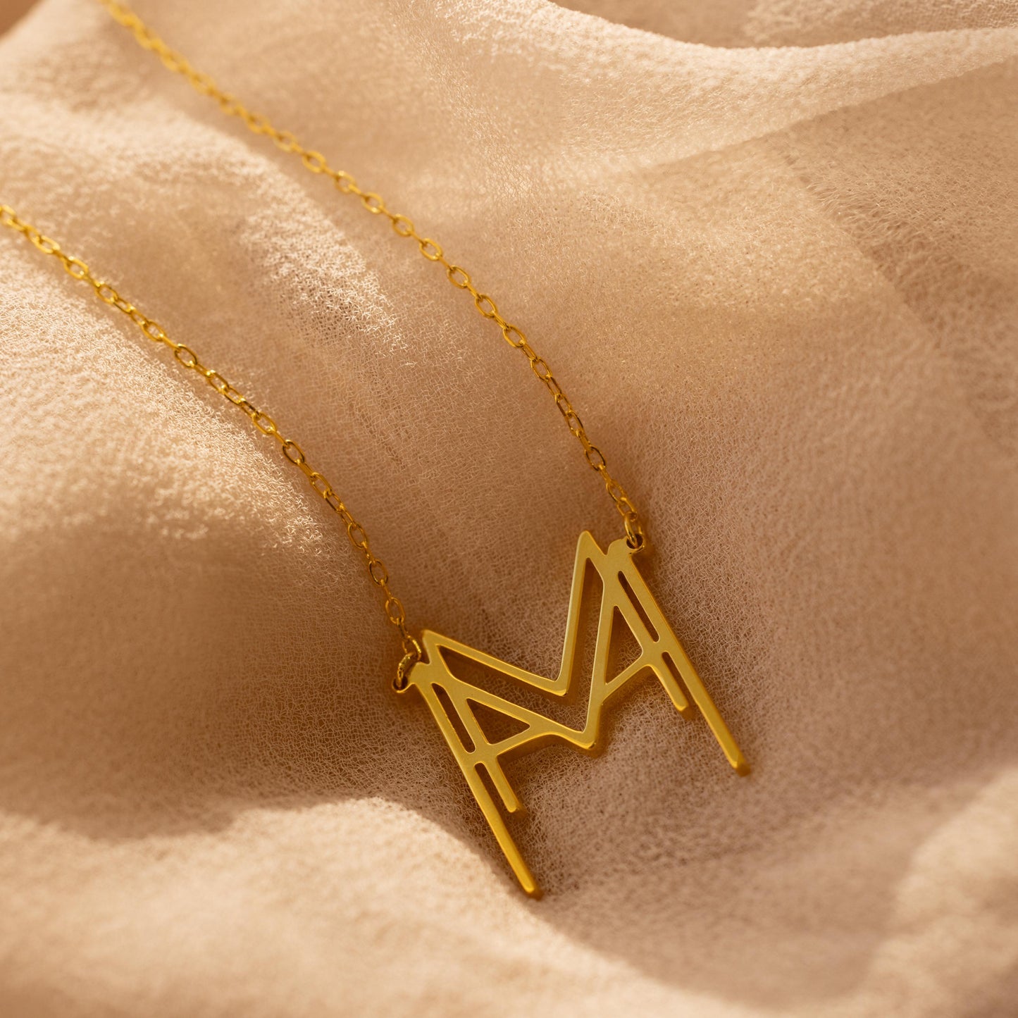 Collier monogramme avec nom moderne