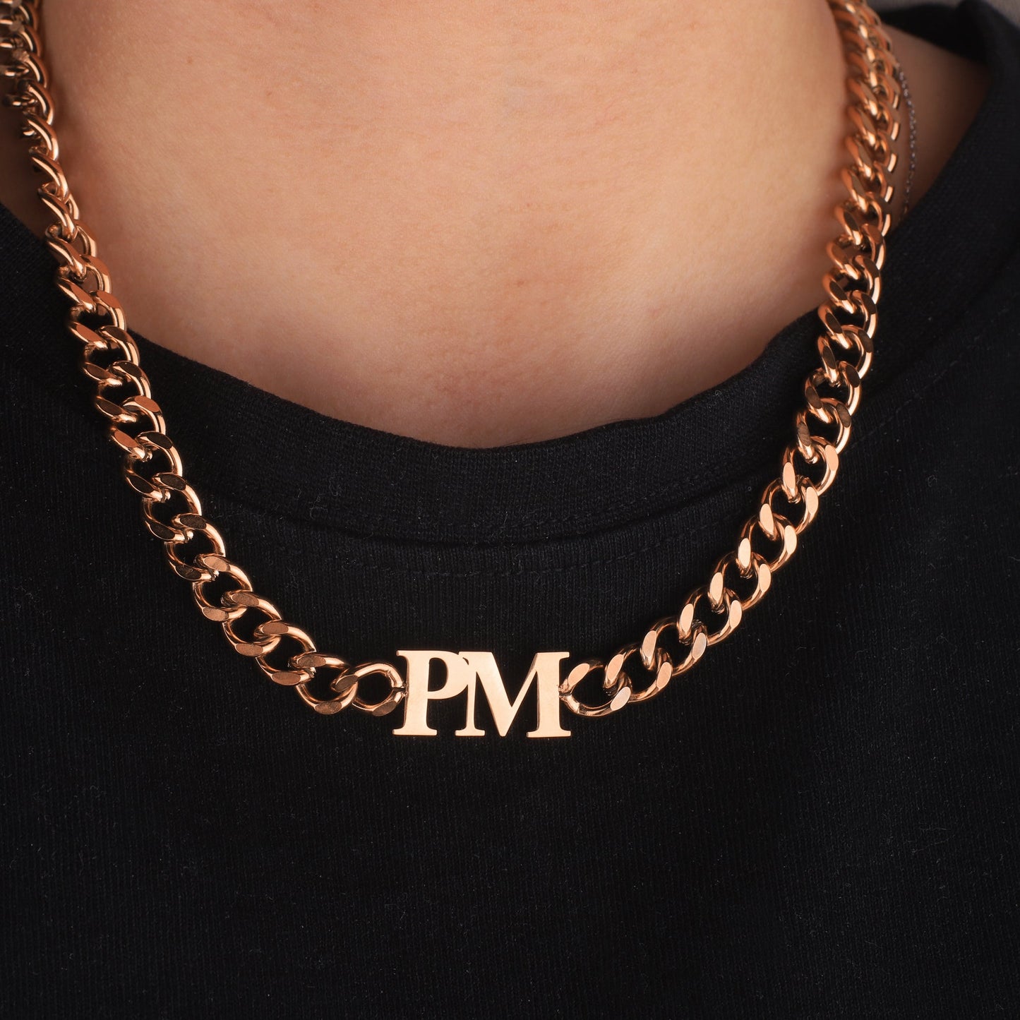 Collier ras du cou initial