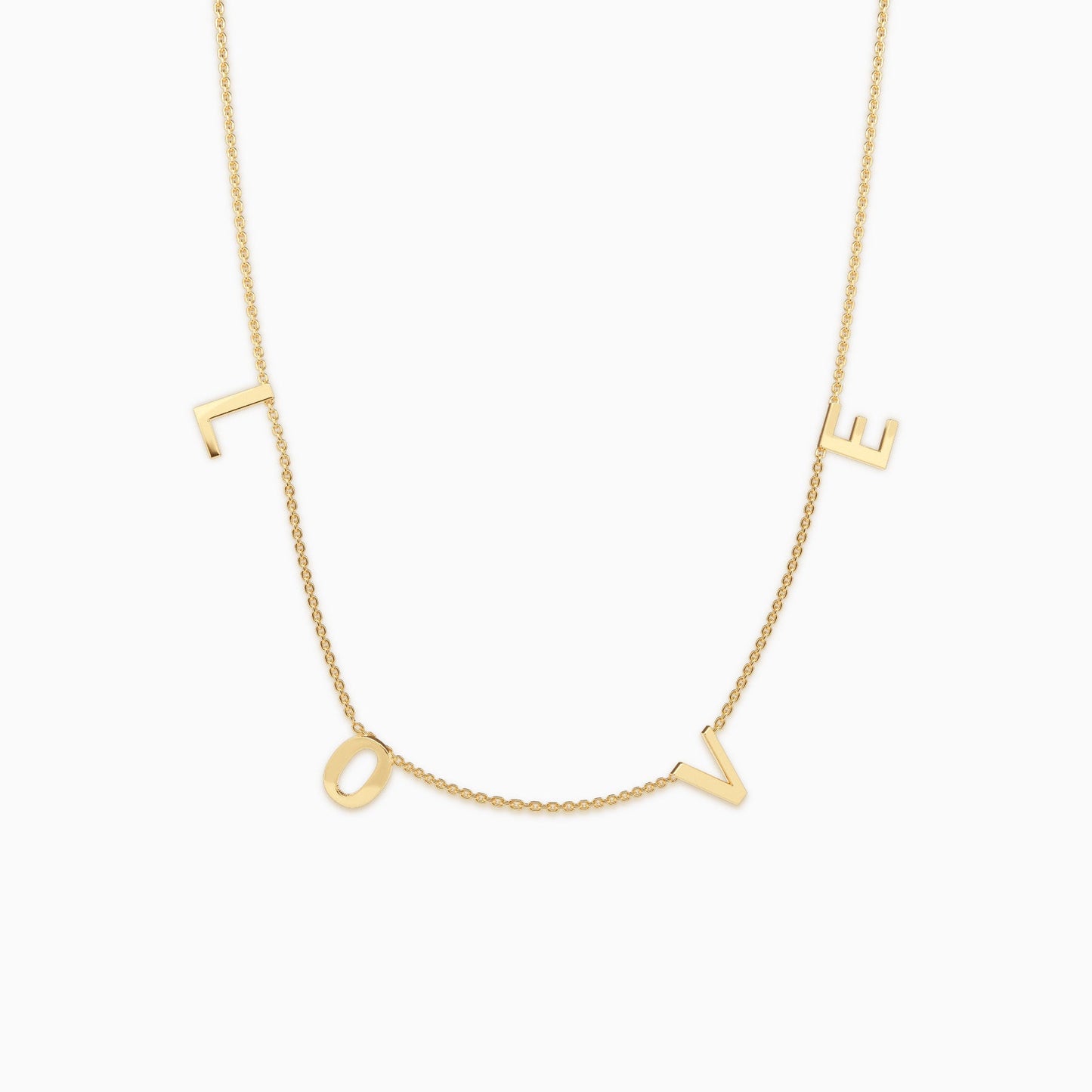 Le collier lettre LOVE