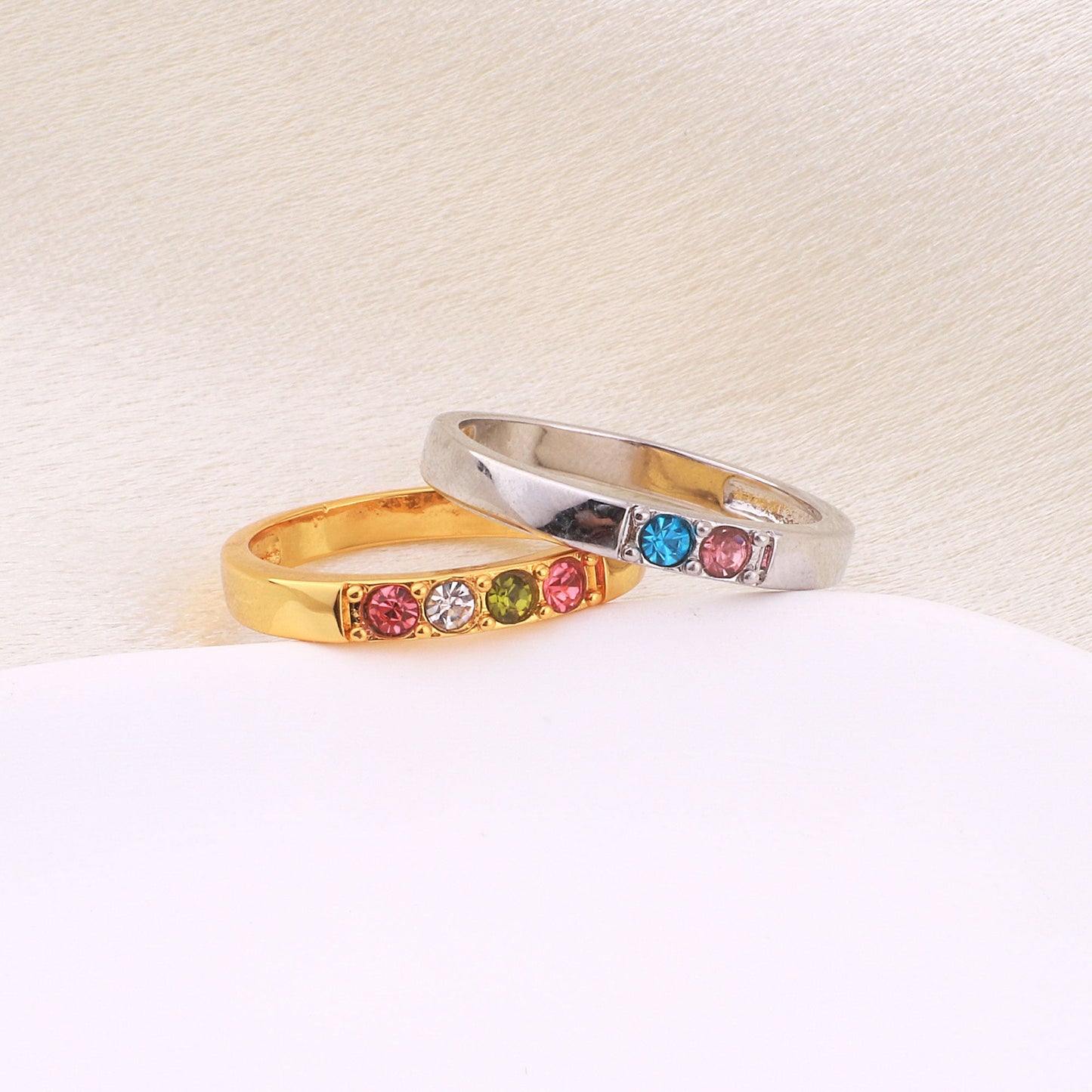 Bague empilable avec pierres de naissance