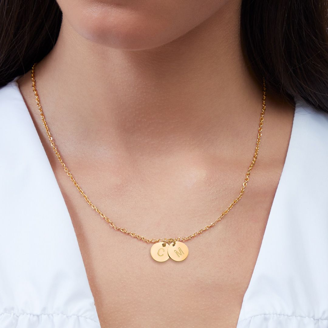 Collier délicat avec disque initial