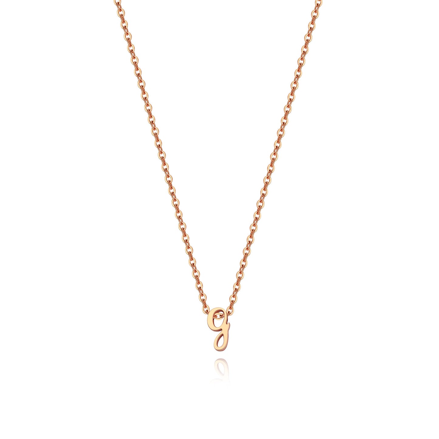 Halskette mit winziger Initialenschrift