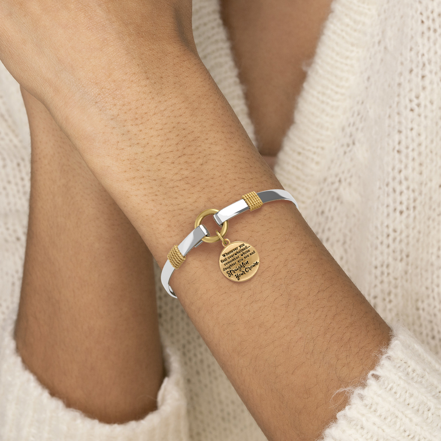 Redressez votre couronne - Bracelet à breloques bicolore