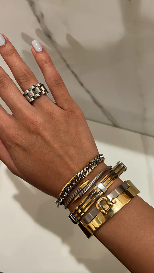 How Picture Bracelets are Revolutionizing Visual Marketing in Fashion