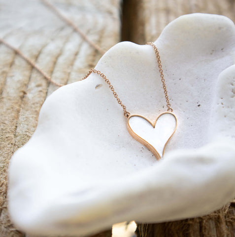 A Pearl Necklace for Men: A Story of Love and Connection