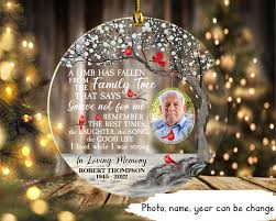 Acrylic Photo Ornaments: A Timeless Keepsake for Family Memories