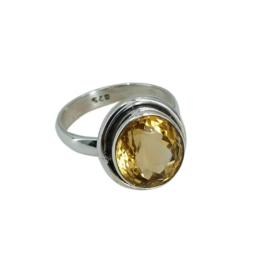 Citrine Rings: A Fusion of Handcrafted Artistry and Timeless Elegance