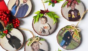 Crafting Memories: The Rise of Wooden Photo Ornaments