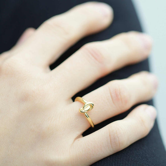 The Knot Ring in Family Culture: A Timeless Symbol of Unity