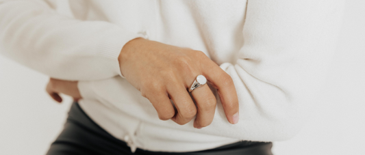 Dainty Rings: The Subtle Elegance in Modern Fashion