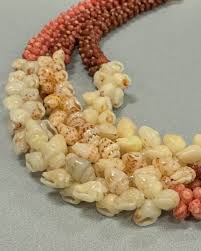 Embracing Creativity: The Significance of Hawaiian Necklaces