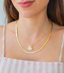 Personalized Elegance: The Impact of Mint and Lily Necklaces