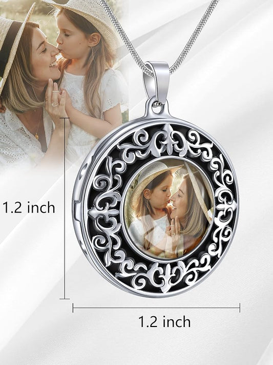 Personalized Keepsakes: The Rise of Picture Necklaces